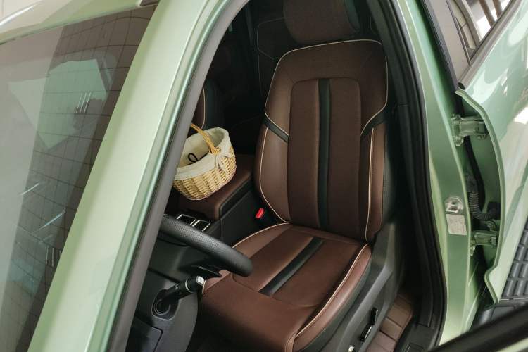 Used JMC DaDao 2023 Fly-Jiang 2.3T Diesel Automatic 4x4 Extreme Edition
