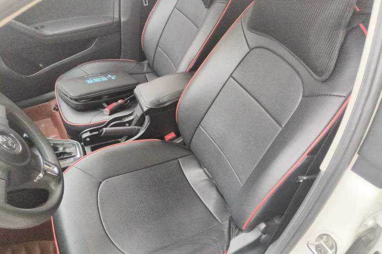 Used Volkswagen Jetta 2015 1.6L Automatic Fashion Model Left Front Seat