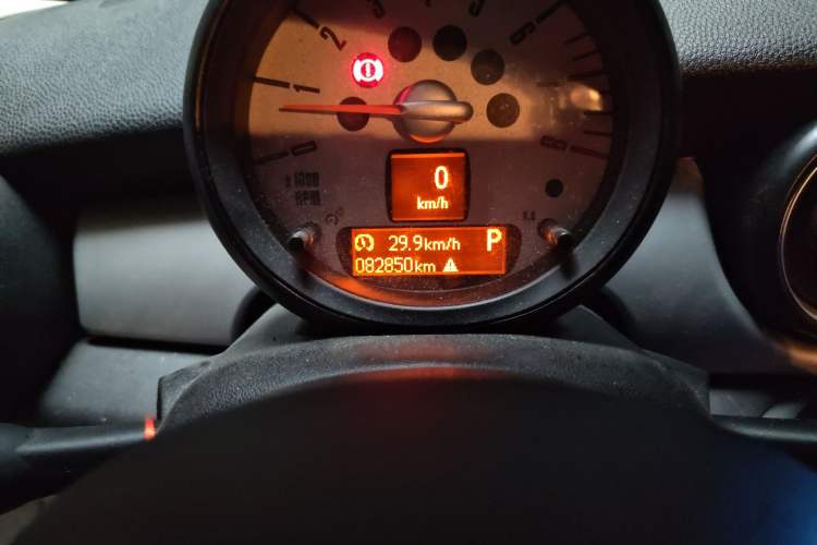 Used MINI 2011 1.6L COOPER Fun Odometer Close Up