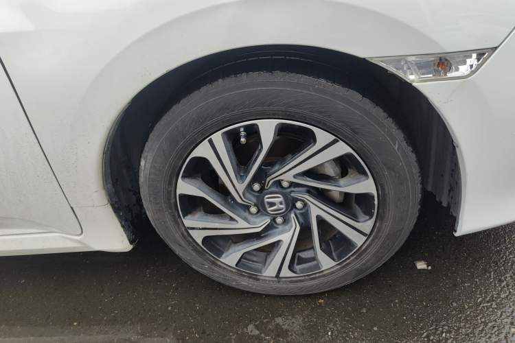 Used Honda Civic 2016 220TURBO CVT Luxury Edition
