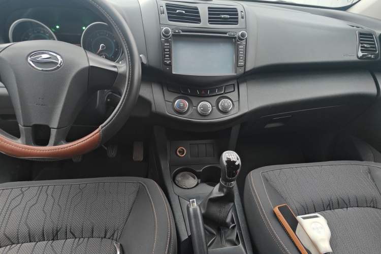 Used Land X5 2013 2.0T Manual Xinghang Edition Audio And AC Panel