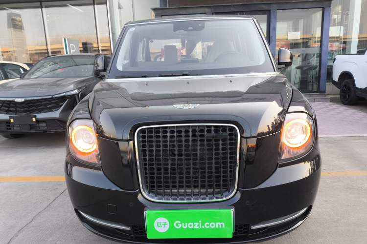 Used LEVC TX 2023 TX5 Extended-Range Travel Edition
