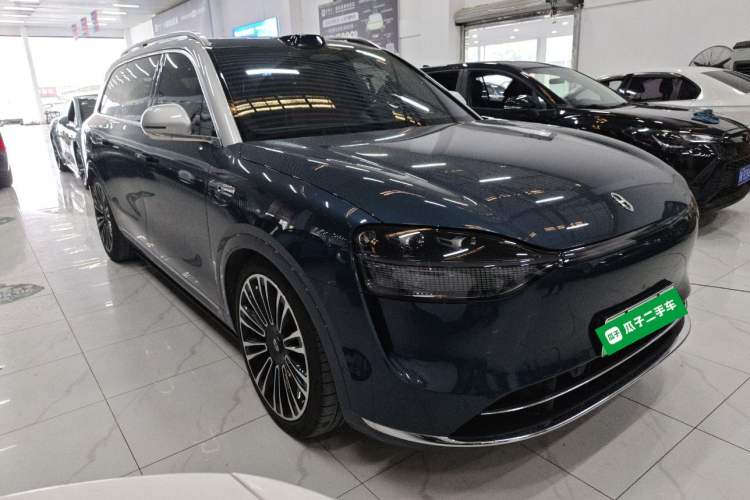 Used Hima AITO M9 2024 Range-Extended Ultra Version 42 kWh 6-Seater Model Front Right 45 Deg