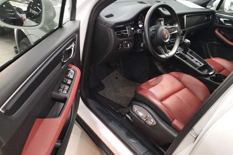 Used Porsche Macan 2024 Macan 2.0T
