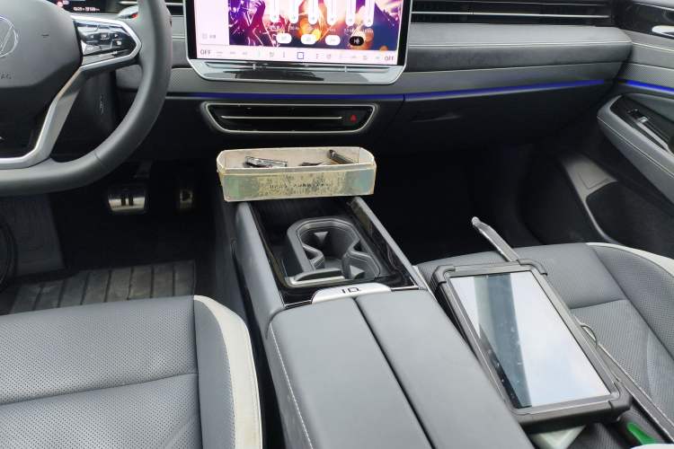 Used Volkswagen ID.7 VIZZION 2024 PRO Model Gear Lever