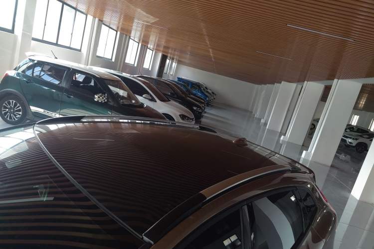 Used Volvo V40 2014 Cross Country 2.0T Zhiyi Edition
