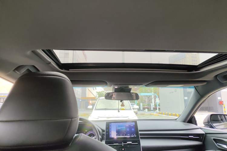 Used Toyota Avalon 2023 Dual-Engine 2.5L Luxury Edition Headliner