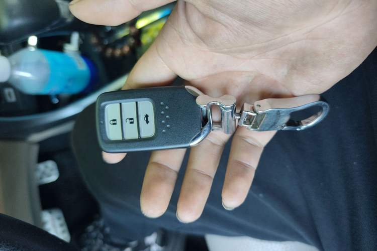 Used Honda Crider 2013 1.8L automatic luxury edition
