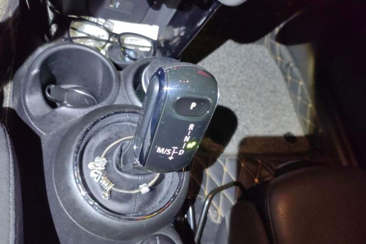 Used MINI 2020 1.5T COOPER Artist Gear Lever