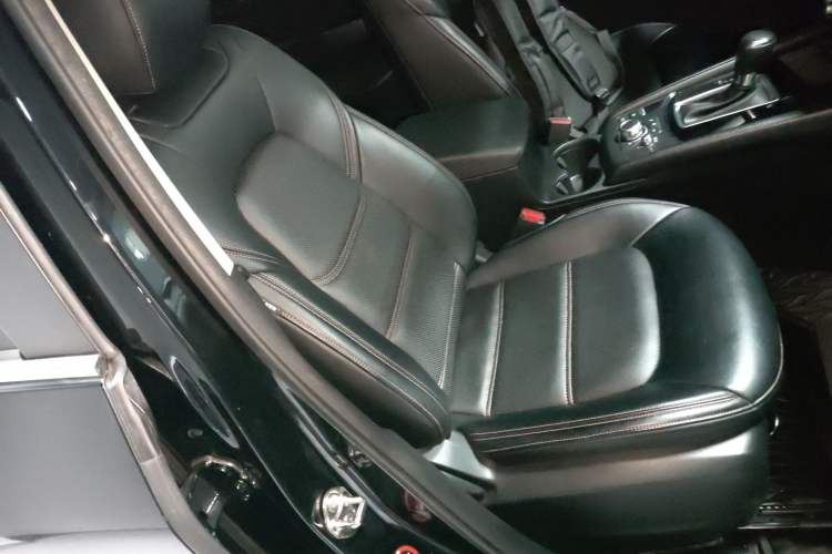 Used Mazda CX-5 2024 2.0L Automatic Two-Wheel Drive Comfort Version Right Front Seat