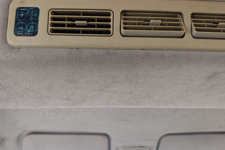 Used Dongfeng Fengon 330 2014 1.3L Manual Utility Version DK13-07
