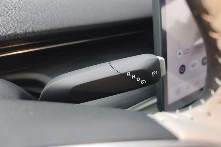 Used CHANGAN NEVO A07 2025 All-Electric "Real Bargain" 525 Luxury Model Gear Lever