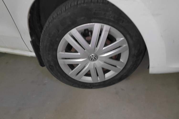 Used Volkswagen Polo 2016 1.4L Automatic Trendy Model Right Front Wheel Hub