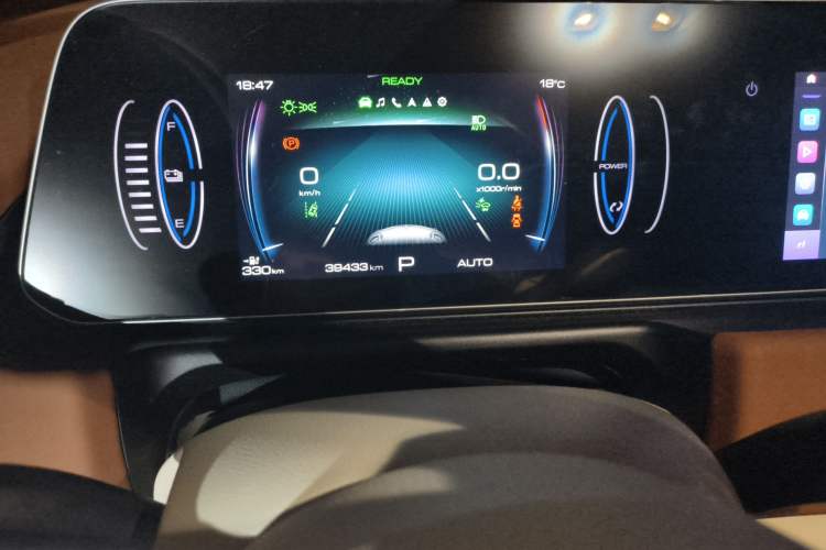 Used ORA Good Cat 2023 401 km Standard Range Luxury Version Lithium Iron Phosphate Instrument Cluster