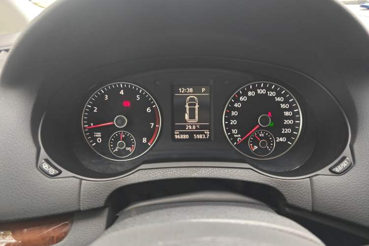 Used Volkswagen Sharan 2014 2.0 TSI Comfort Model
