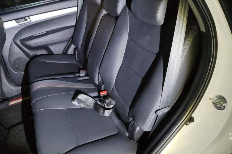 Used Kia Sorento 2013 2.4L 5-Seater Gasoline Comfort Edition
