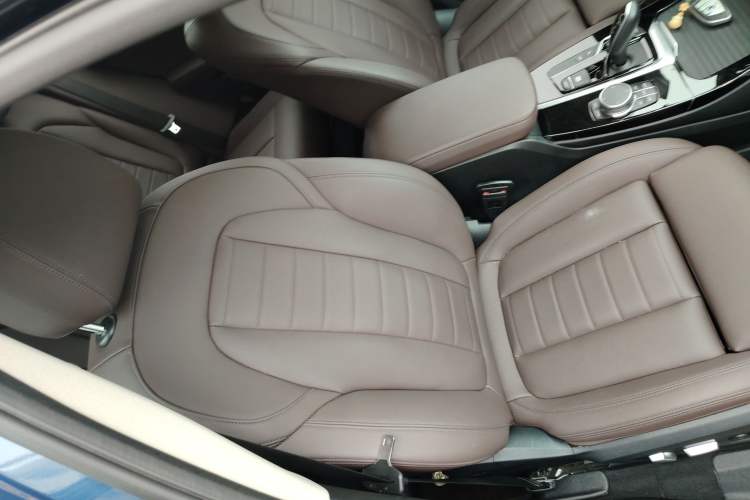 Used BMW X3 2021 xDrive25i M Sport Package Right Front Seat