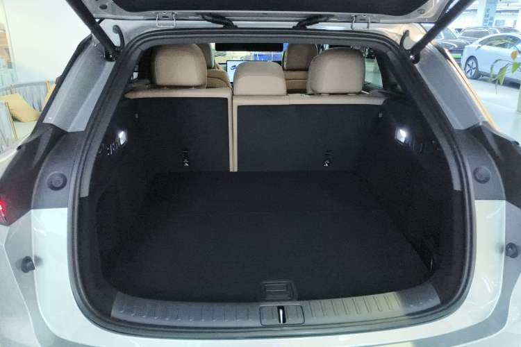 Used Li Auto Li Auto i6 2025 Model Four-Wheel-Drive Standard Type