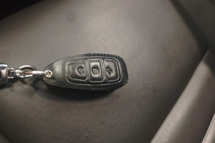 Used Ford Kuga 2015 1.5L GTDi Four-Wheel-Drive Elite Model Vehicle Key