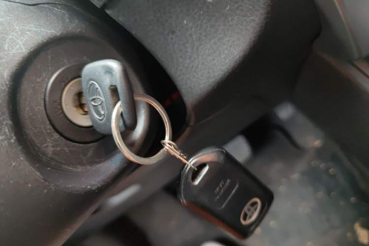 Used Toyota YARiS L Zhi Xuan 2022 1.5L CVT Leading PLUS Edition Vehicle Key