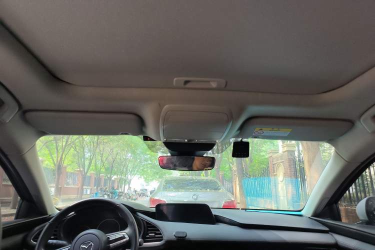 Used Mazda 3 Axela 2022 2.0L Automatic Zhi Rui Edition Headliner