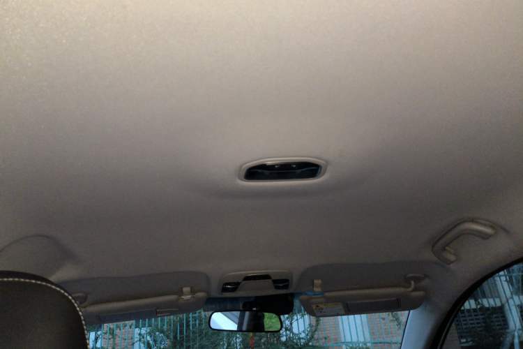 Used Geely Auto Emgrand 2019 Leading Edition 1.5L CVT Luxury Model China VI Standard Headliner