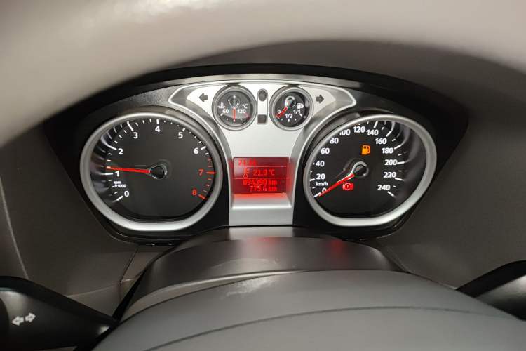 Used Ford Focus 2013 Sedan Classic 1.8L Manual Base Model Instrument Cluster