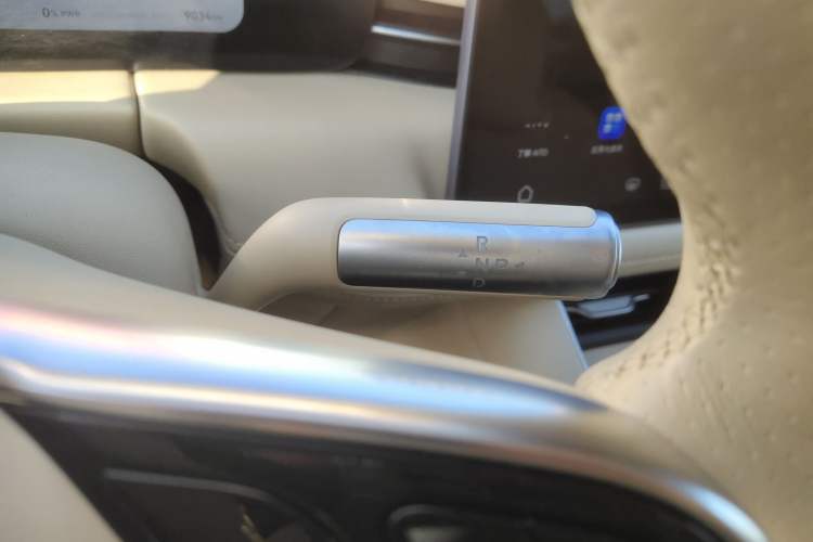 Used Hima AITO M5 2025 Extended-Range Ultra All-Wheel-Drive Version
