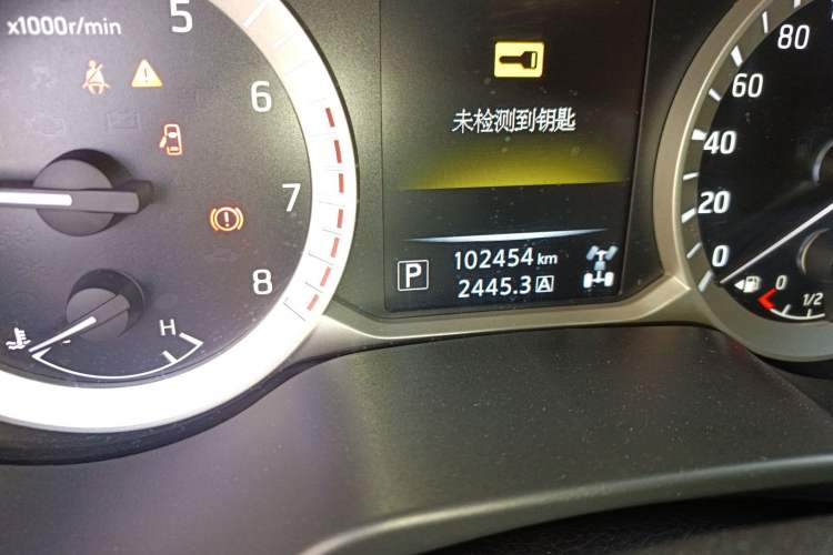 Used Nissan Terra 2020 2.5L XL Upper 4WD Automatic Four-Wheel Drive Luxury Edition Odometer Close Up