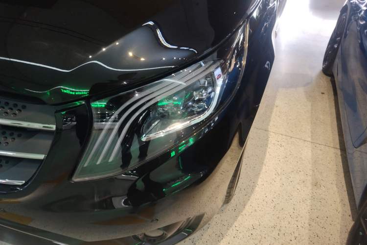 Used Mercedes-Benz Vito 2020 2.0T Elite Version 7 Seats Left Front Headlight