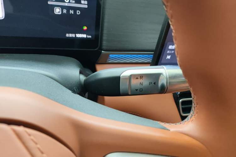 Used JETOUR Shanhai L7 Plus 2025 Model 220km Flagship 7-seater
