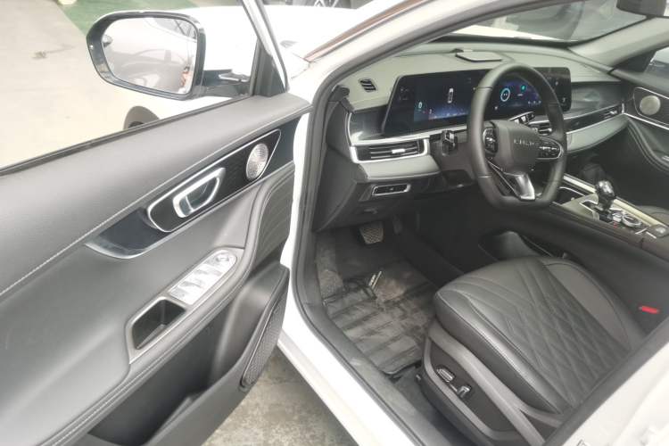 Used Chery Tiggo 7 PLUS 2023 Facelift 1.6 TGDI DCT Luxury Model Driver Seat