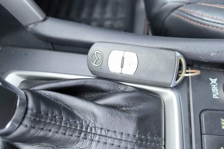 Used Mazda CX-4 2018 2.0L Automatic Two-Wheel Drive Blue Sky Dynamic Version China V Standard