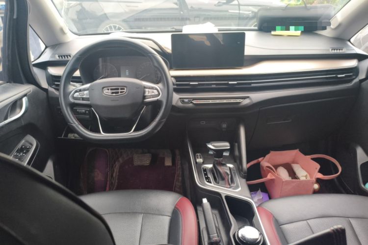 Used Geely Auto Vision X3 2021 PRO 1.5L CVT Deluxe Model Center Console