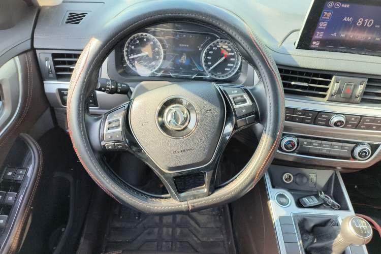 Used FORTHING Joyear X5 2017 Jingxiang Series 1.5T Manual Luxury Model
