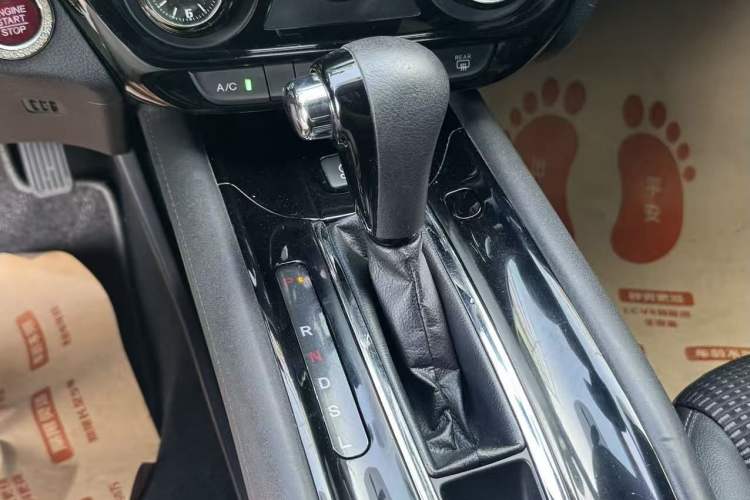 Used Honda Vezel 2017 1.8L CVT Front-Wheel Drive Pioneer Edition