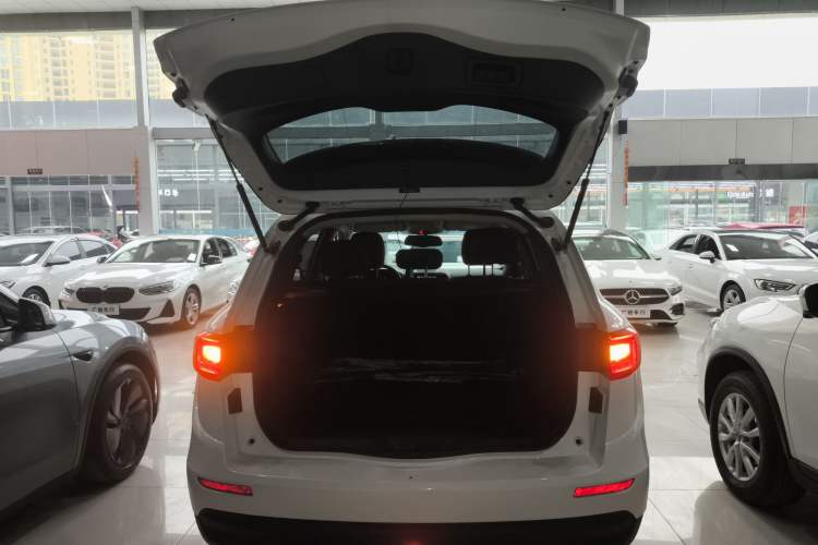 Used Renault Koleos 2017 2.0L Two-Wheel Drive Comfort Edition