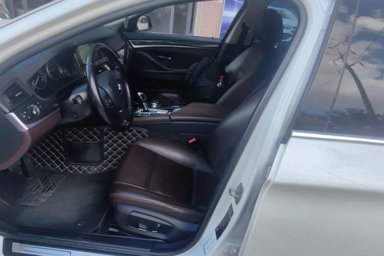 Used BMW 5 Series 2014 525Li Luxury Design Package Left Front Seat