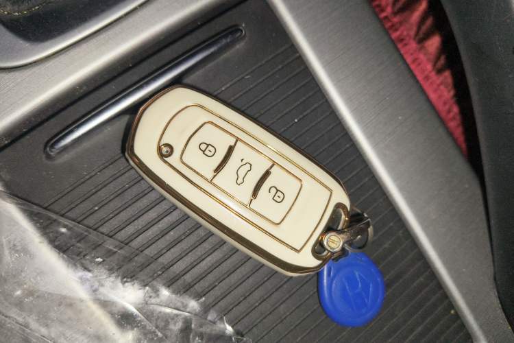 Used Geely Auto Emgrand X7 Sport 2016 1.8TD Automatic ZhiShang Model
