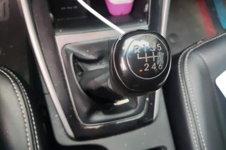 Used Hyundai Elantra (5th Generation / Langdong) 2015 1.6L Manual Leading Model Gear Lever