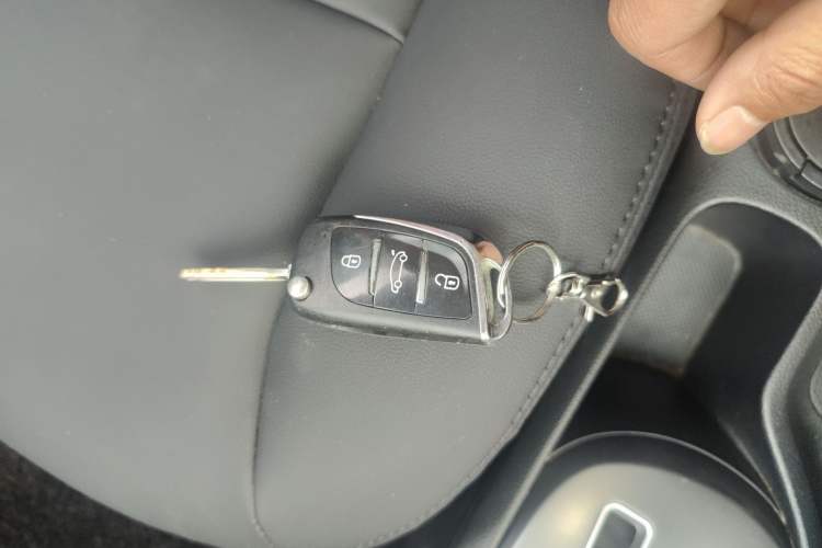 Used Kia K2 2015 Sedan 1.4L Automatic GLS