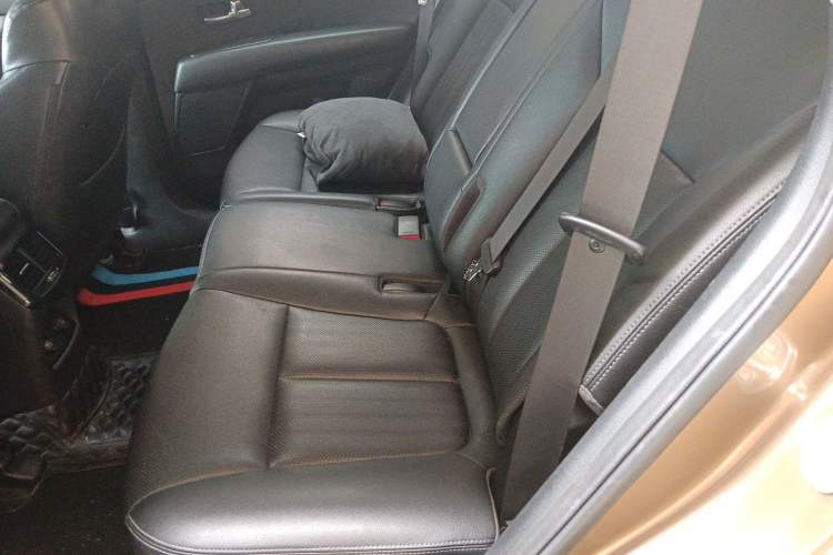 Used Kia KX7 2017 2.0L Automatic 2WD GLS 5-Seater
