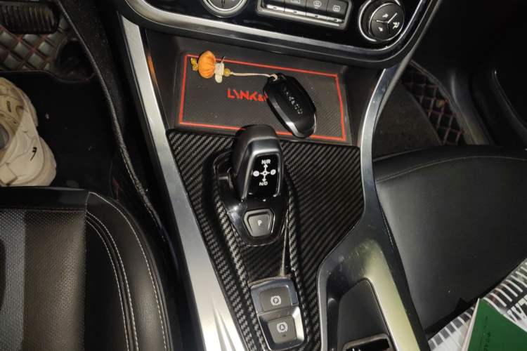 Used Lynk & Co 01 2017 2.0T Two-Wheel Drive Pro Edition Gear Lever