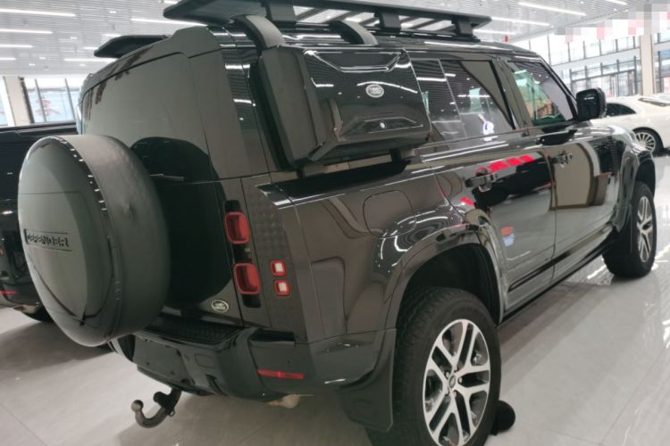 Used Land Rover Defender 2023 Facelift 110 3.0T P400 Dark Edition
