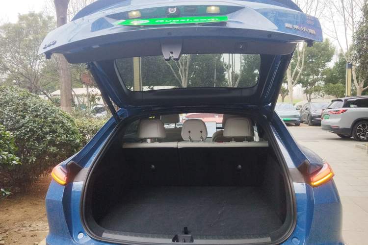 Used ONVO L60 2024 60 kWh Rear-Drive Version