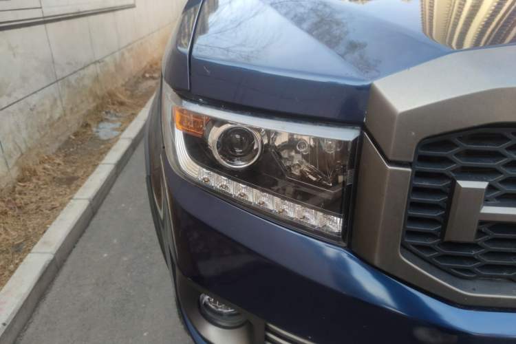 Used Huanghai N3 2017 2.4T Automatic Two-Wheel Drive Sport Edition 4K22D4T