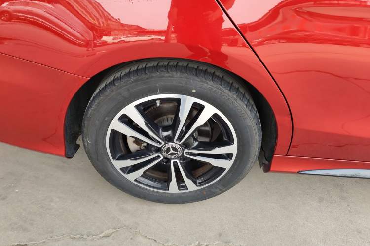 Used Mercedes-Benz C-Class 2020 C 260 Sport Edition Right Rear Wheel Hub