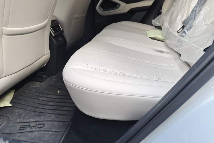 Used BYD Yuan UP 2025 Intelligent Driving Version 401 KM Dynamic Edition