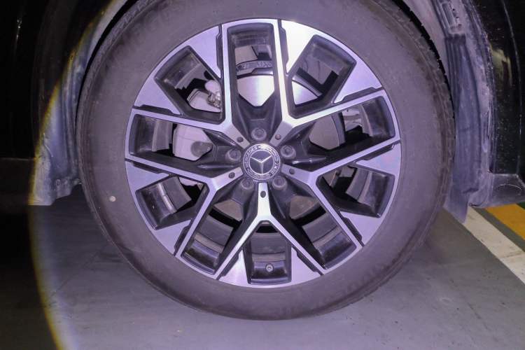 Used Mercedes-Benz GLC 2024 GLC 260 L 4MATIC Luxury Model 5 Seats Right Front Wheel Hub