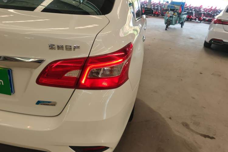 Used Nissan Sylphy 2019 1.6XV CVT Smart Connect Luxury Edition China VI Standard Right Rear Taillight